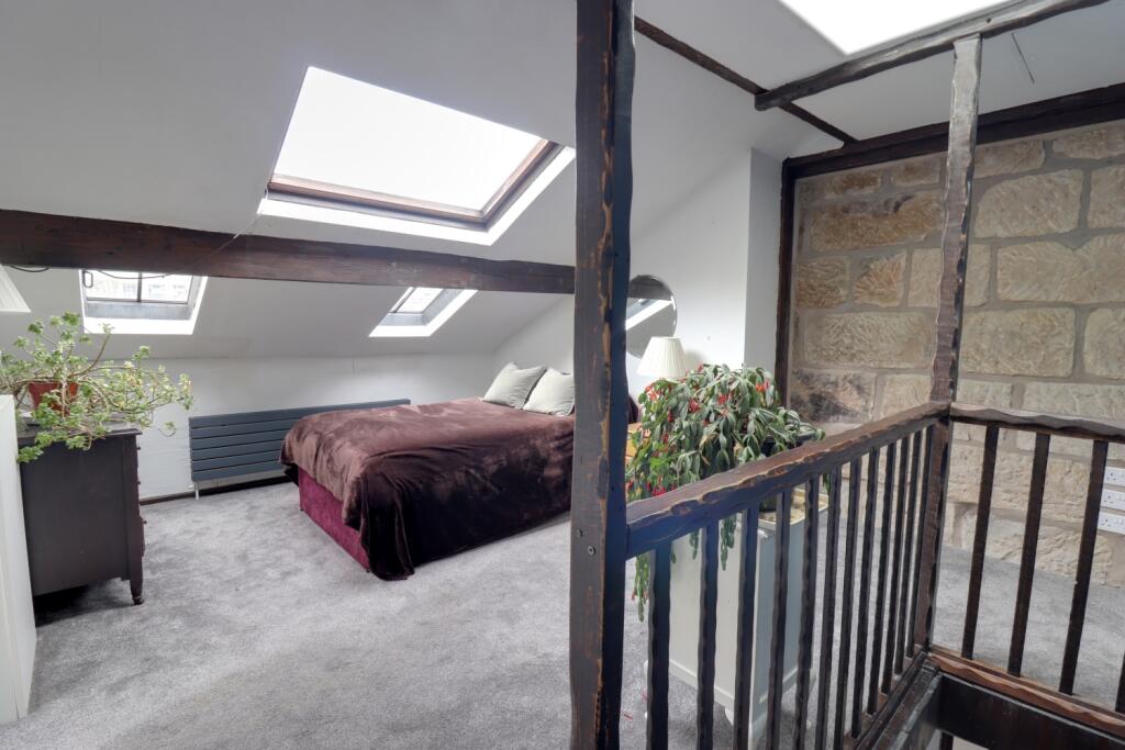 Double bedroom 3