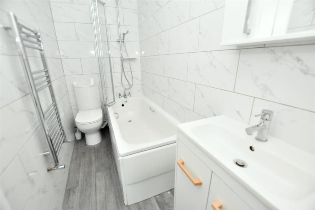 Bathroom.JPG