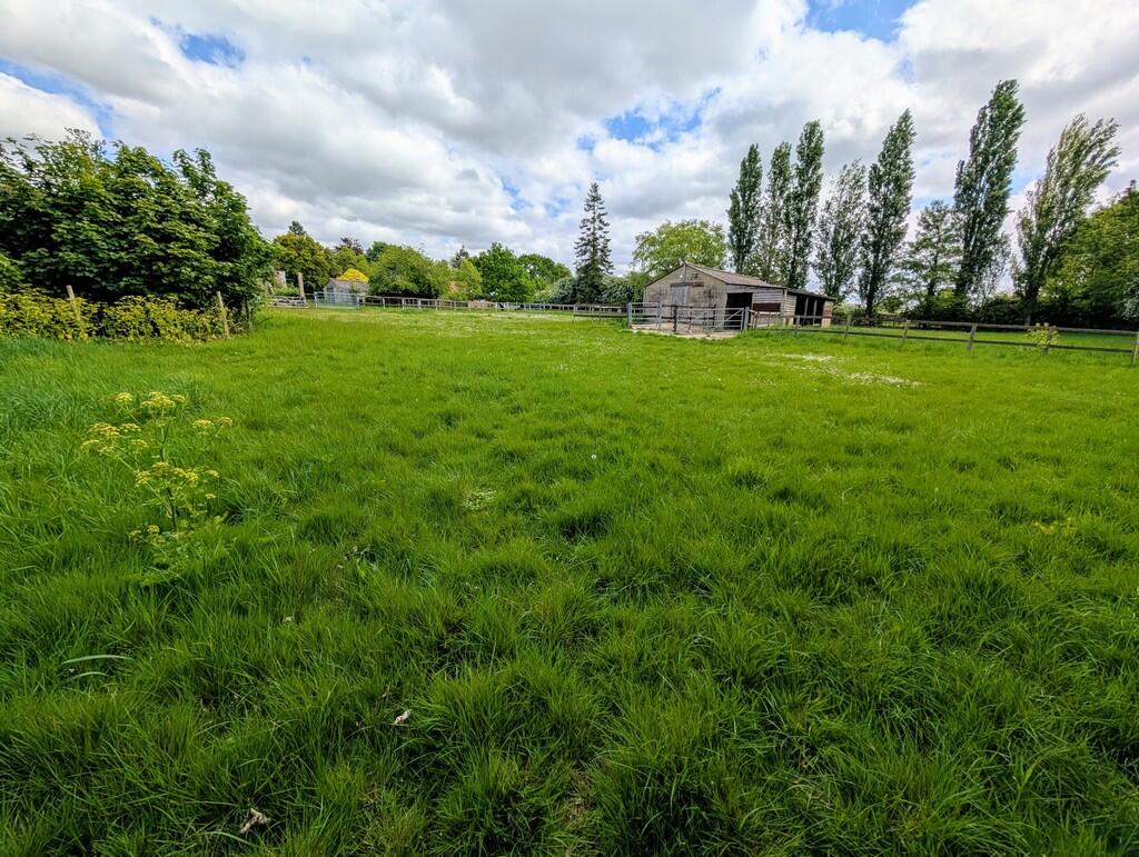 PXL_20250508_1040...