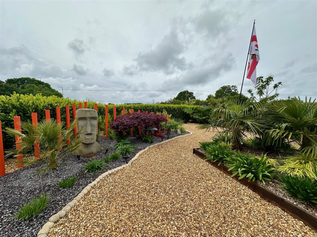 3 Pompeys Lane Ferndown BH22 9DY - 17 of 24.jpeg