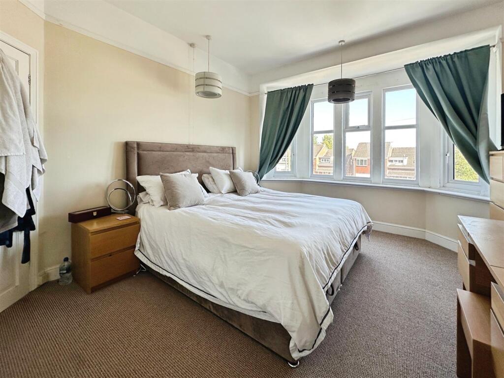 737276c3--4CE5-8147-29401F904D75-18204-0000071EB7C