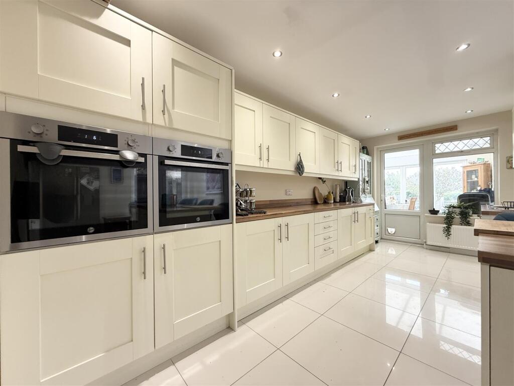 Family Dining Kitchen