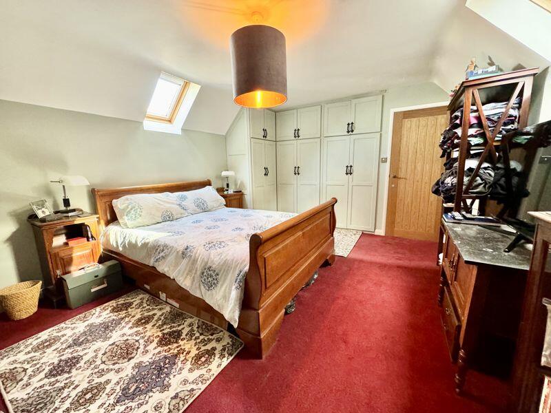 Annexe bedroom (can be used from main...