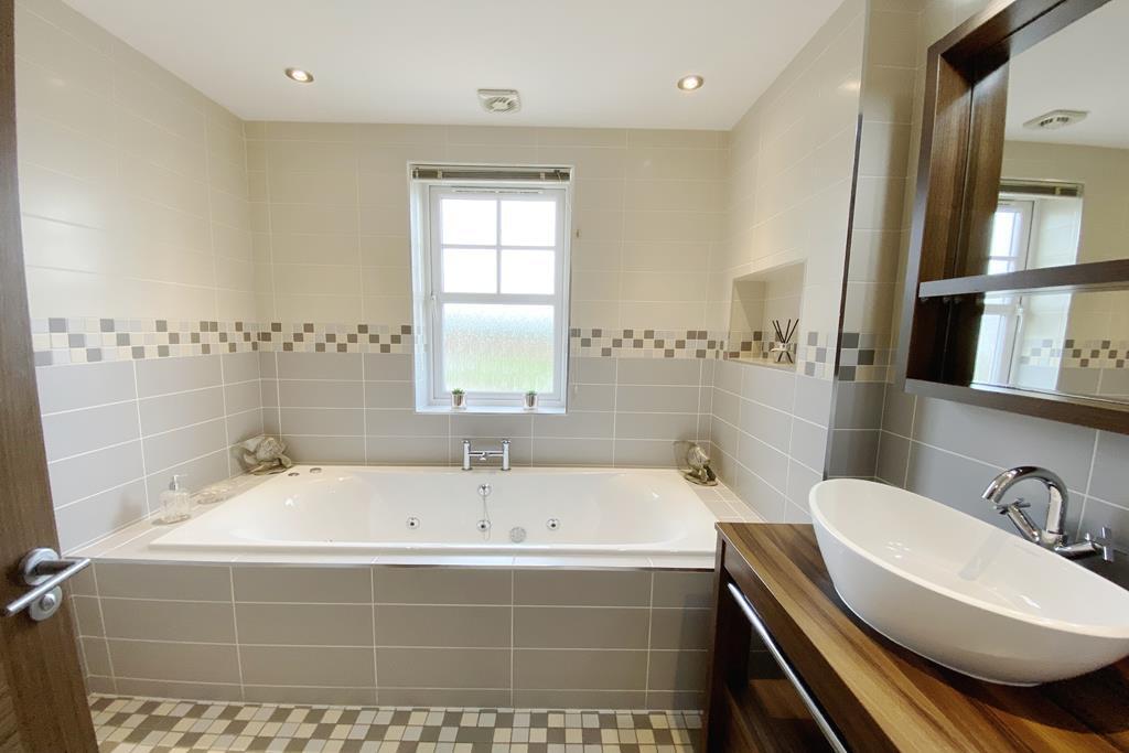 Jacuzzi Bath