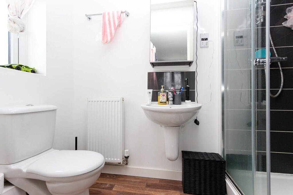 Ensuite Shower Ro...