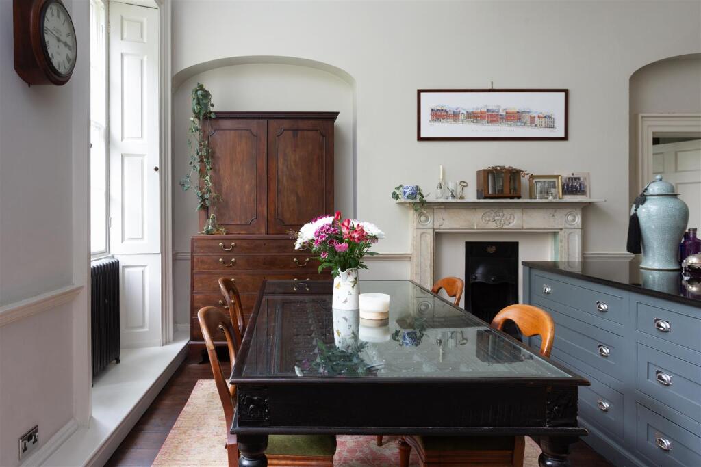 Garforth House-02 Kitchen.jpg