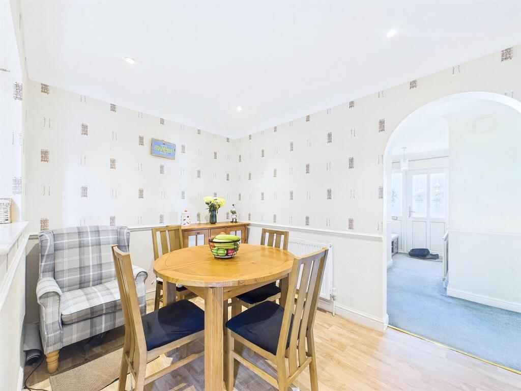 Breakfast Room