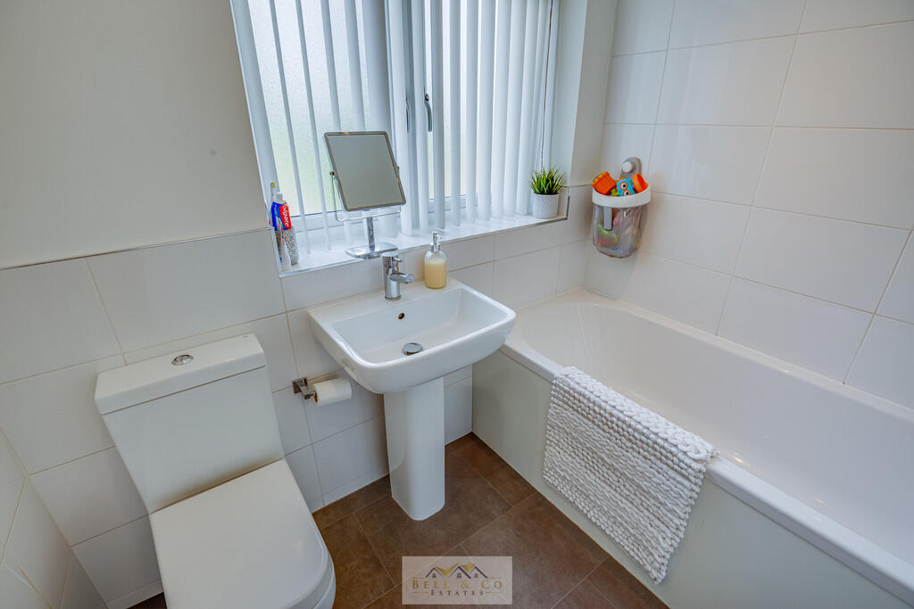 Bathroom 1.2