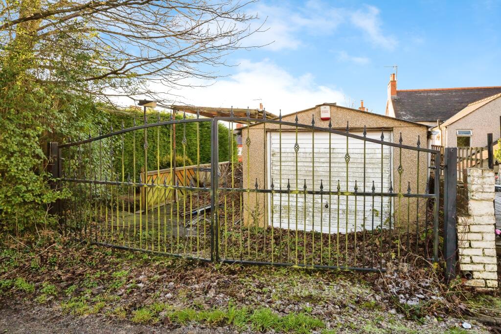 Garage &amp; Parking