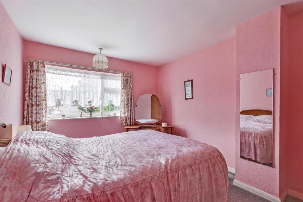 Bedroom One_1.jpeg