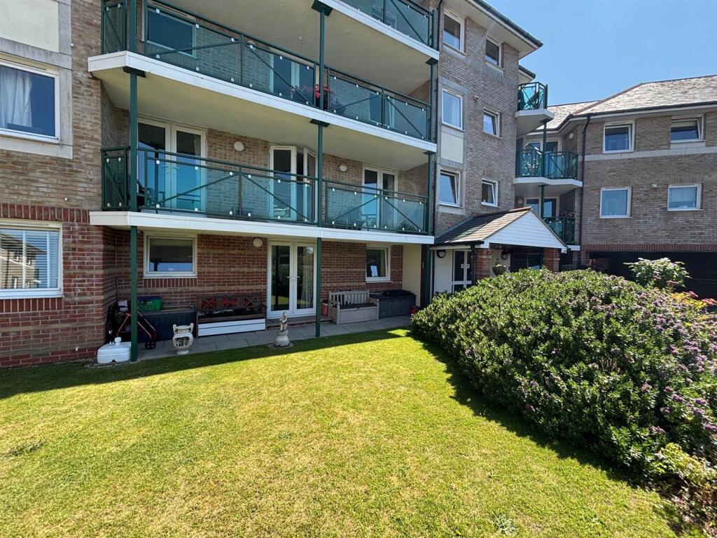 Patio and communal gardens.jpg