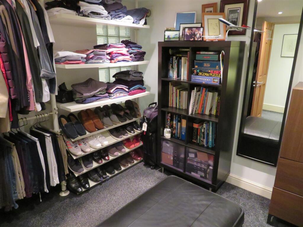 247 Milton Wardrobe.JPG