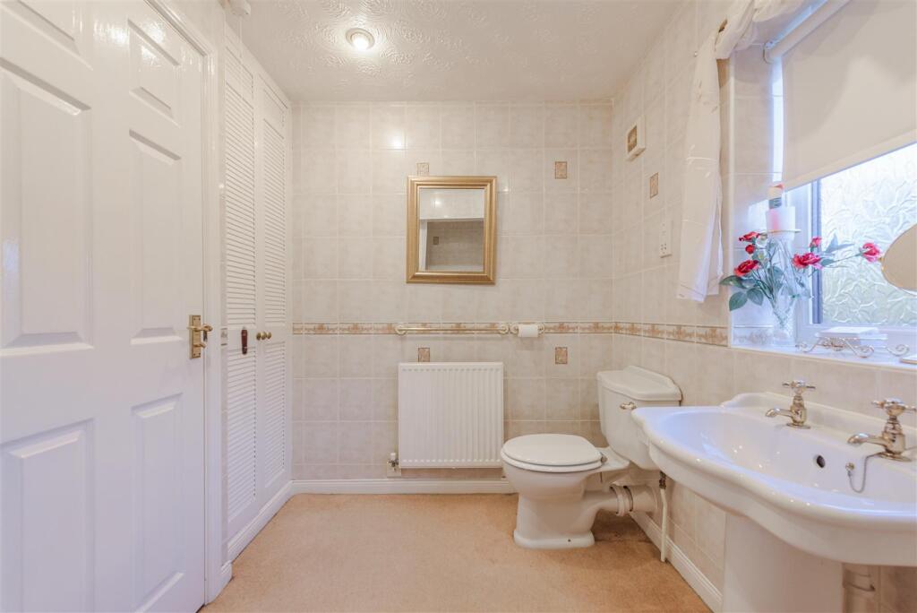 72 Main Street, Netherseal