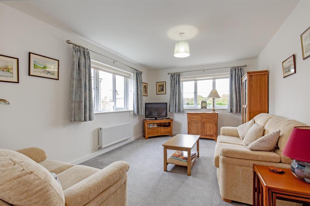 Reception Room-1.jpg