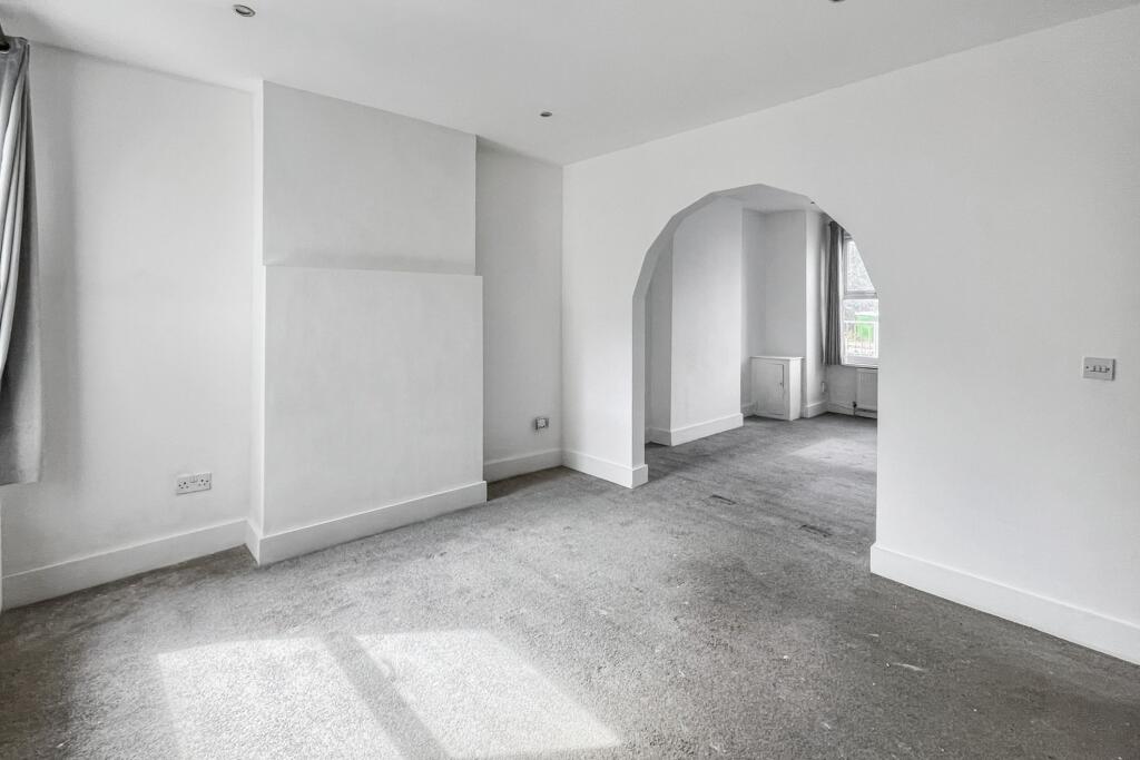 6 Orchard Villas, Cray Road, Sidcup, Kent, DA14 5DJ