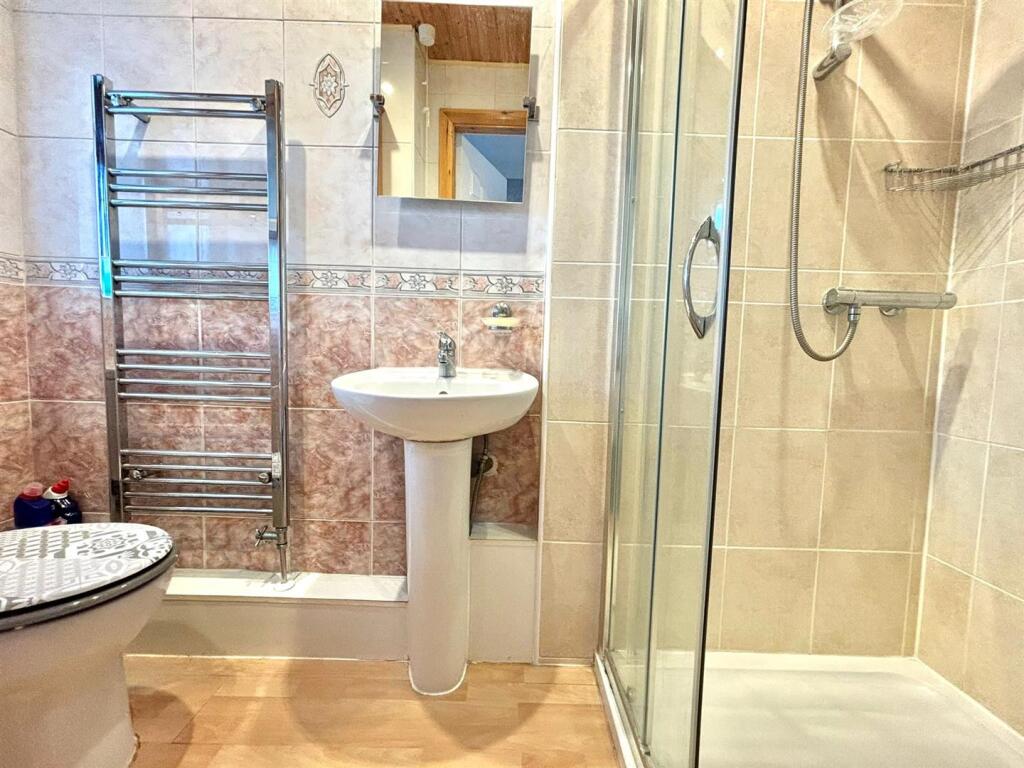 Bathroom.jpeg