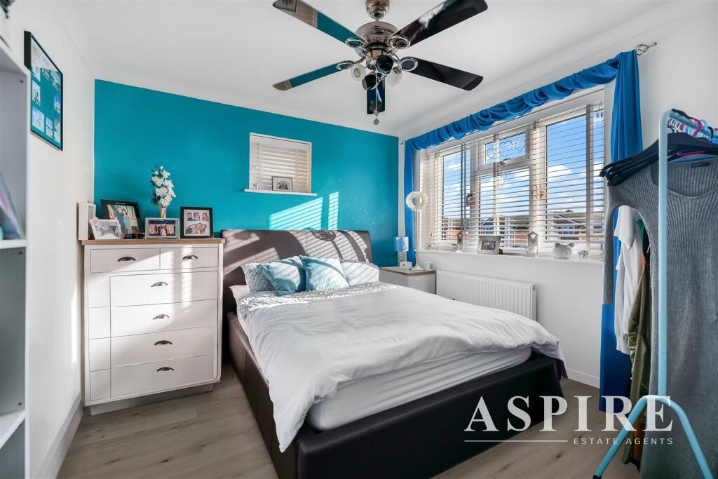 Aspire Estate Agents ss810.jpg