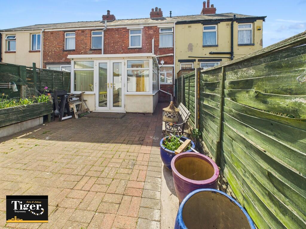 CAM02176G0-PR0567...