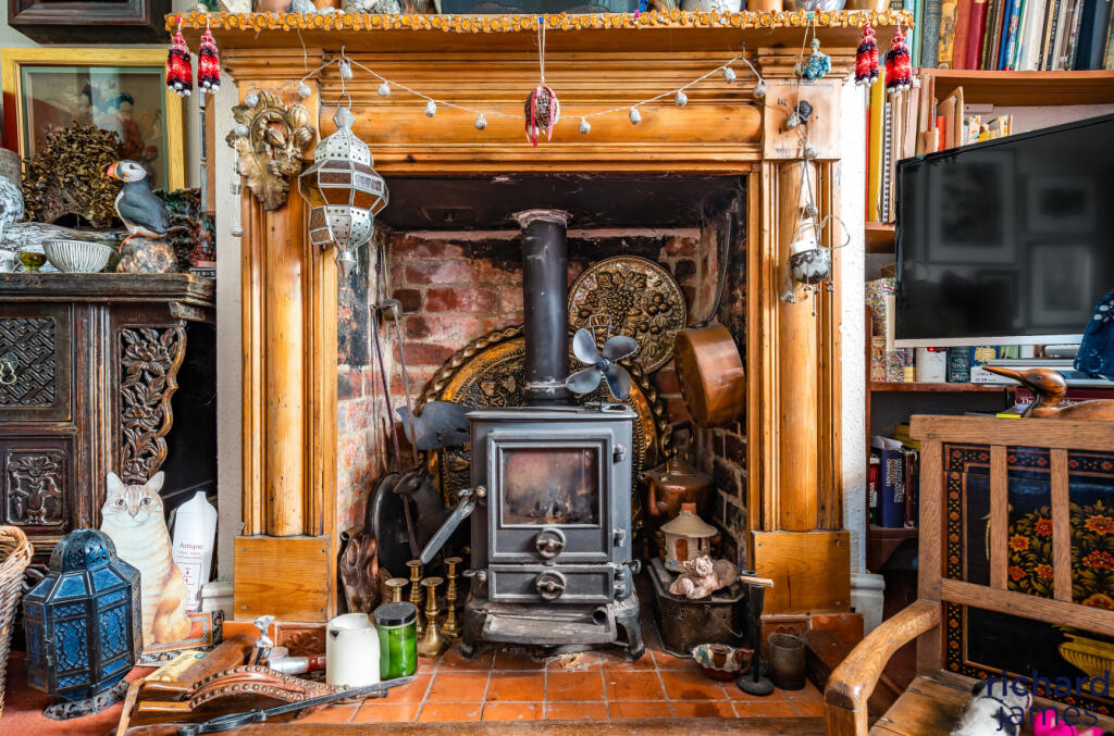 4ec73430-7e7f-475...