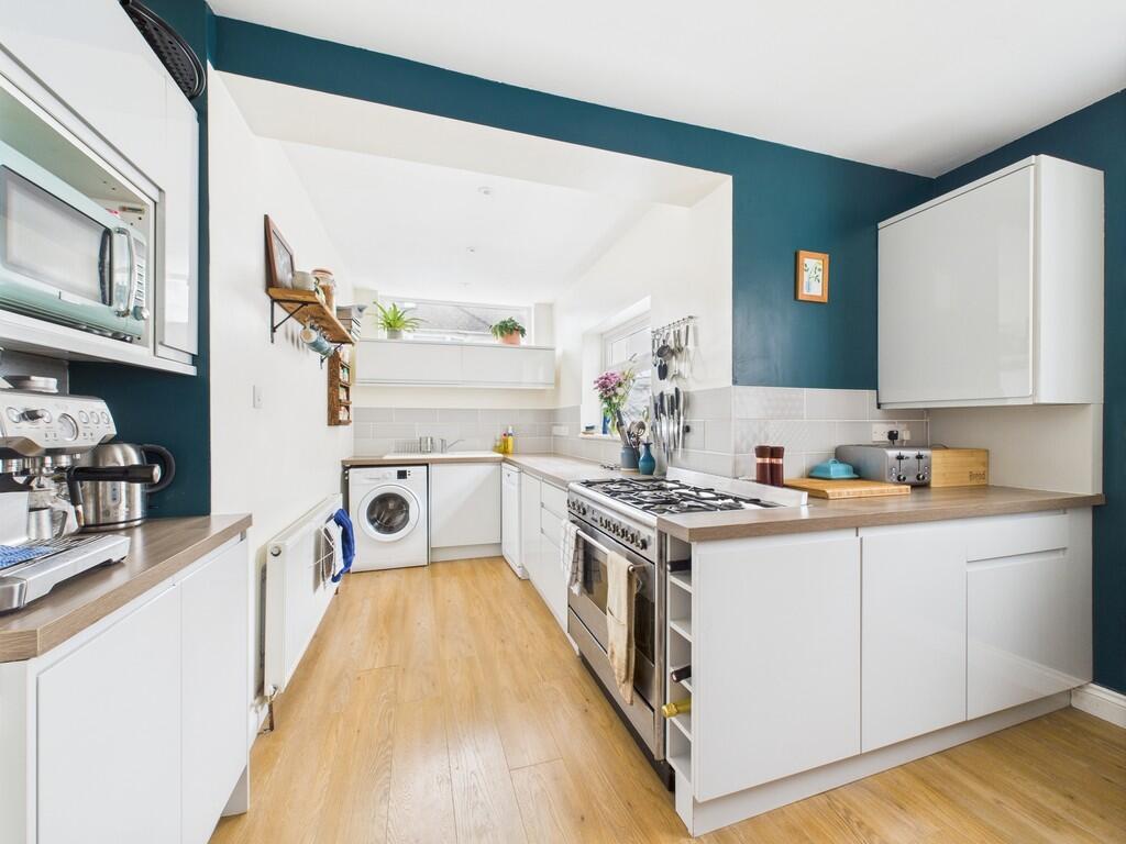 CAM02089G0-PR0541...