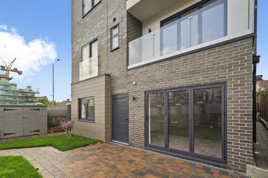 Flat 1, 348 Dollis Hill Lane  - zHlQqyDyO9pc2tJFy5