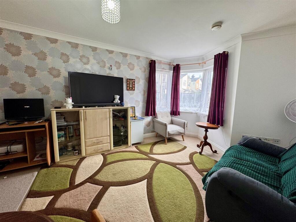 Living Room.jpg