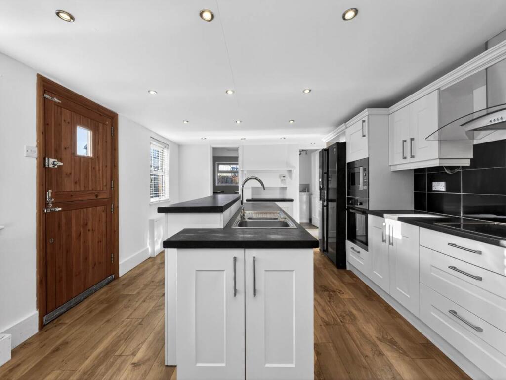 Kitchen (6)