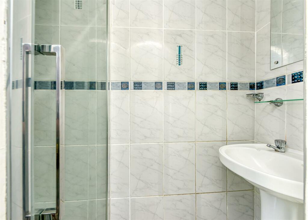 44 Gervase Drive-Shower.jpg