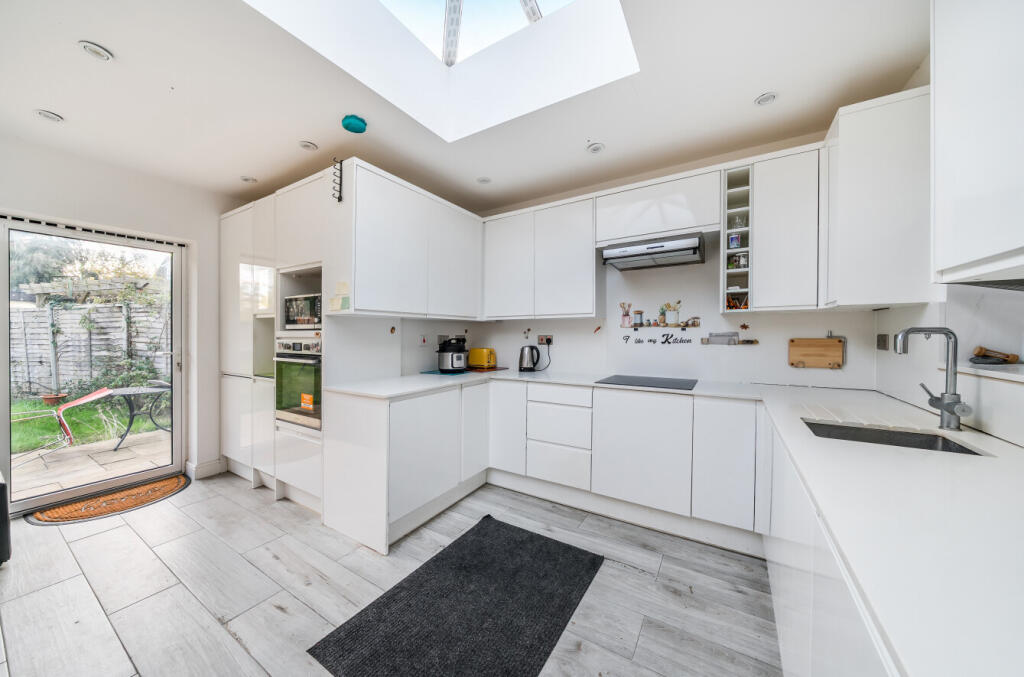 1384920-31-6925d5...