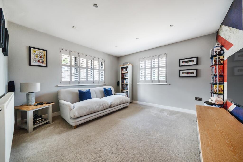 1316676-12-685fd1aee632a