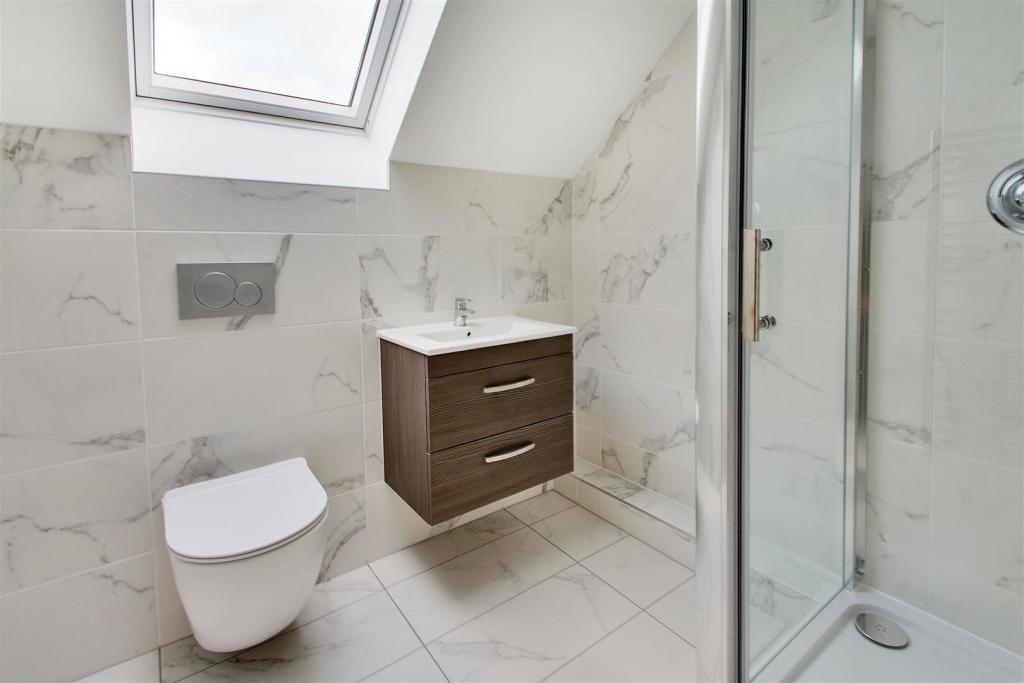 Upper Bedroom Suite Shower Room.jpg