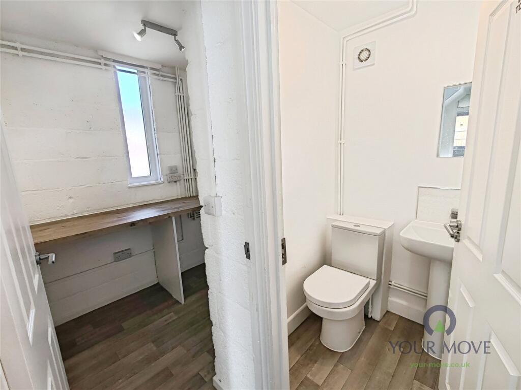Cloakroom/Utility