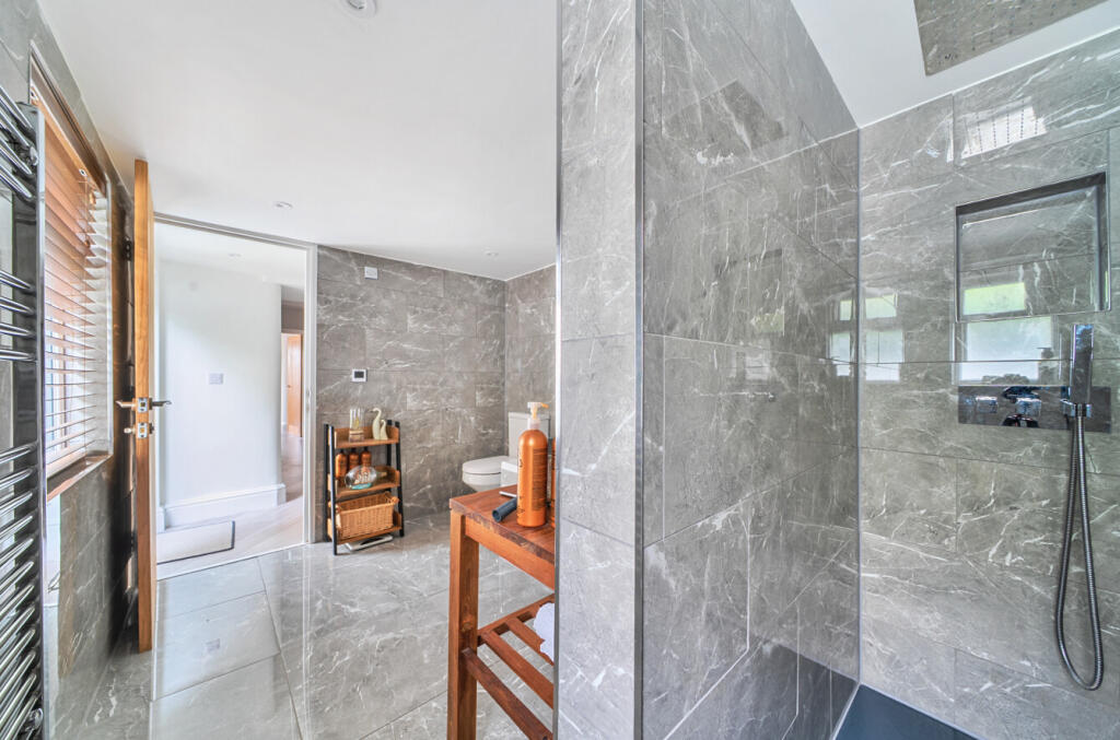 1343191-7-68b32d0...