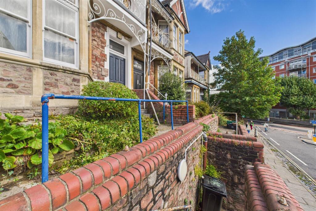 97 Woodland Road, Redland, Bristol BS8 1US | Freeh