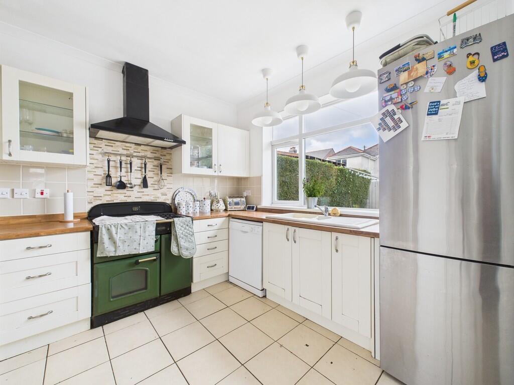 CAM02089G0-PR0546...