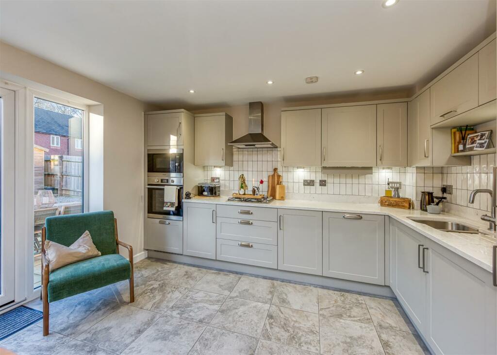 21 Wootton Drive-Kitchen (5).jpg