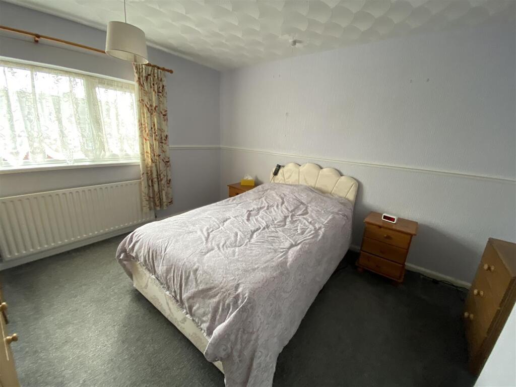 Bedroom no.1 front double: