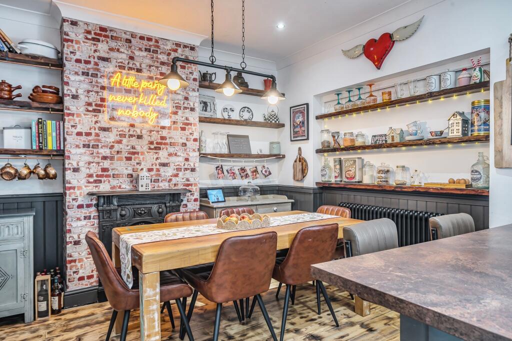 Sparrow Farm Road, Epsom - KT17 2JL