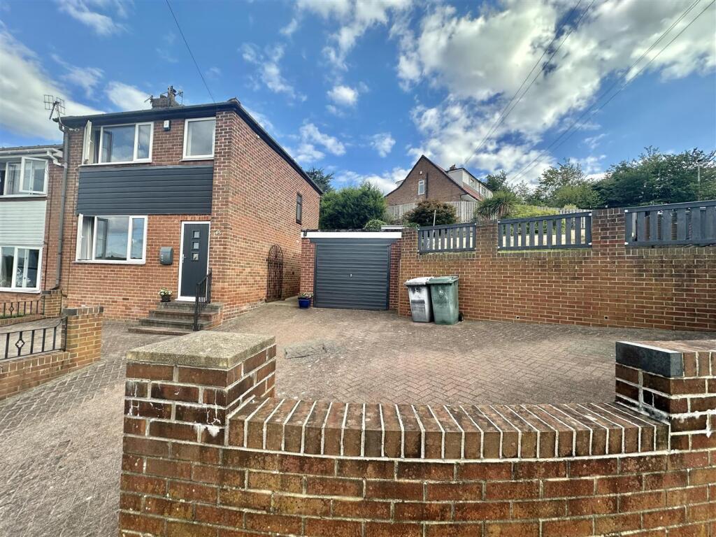 Bramleys Estate Agents - Enfield Drive - Batley (6