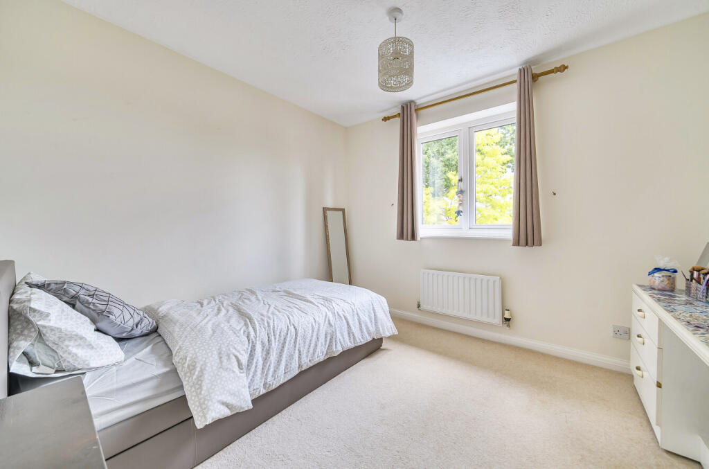 1315362-14-685c04...