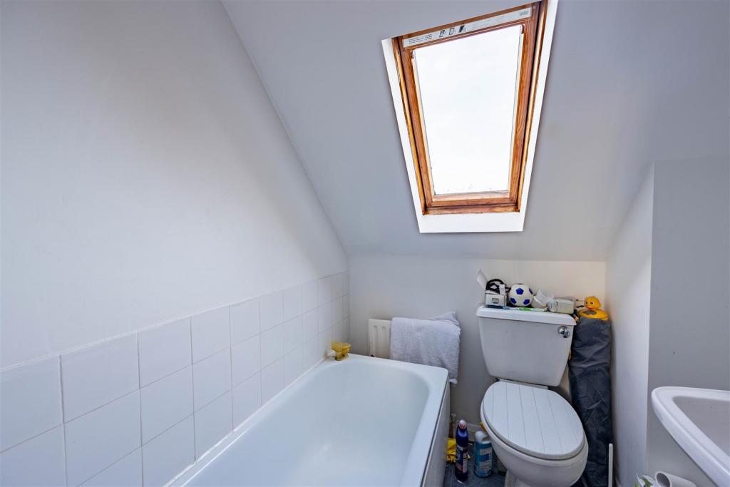 Bathroom Flat 3