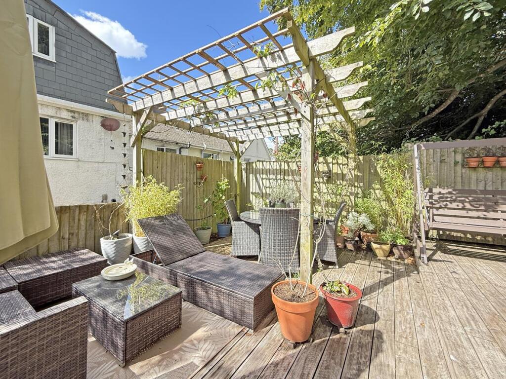 Stentaway Road 7 - Decking.jpg