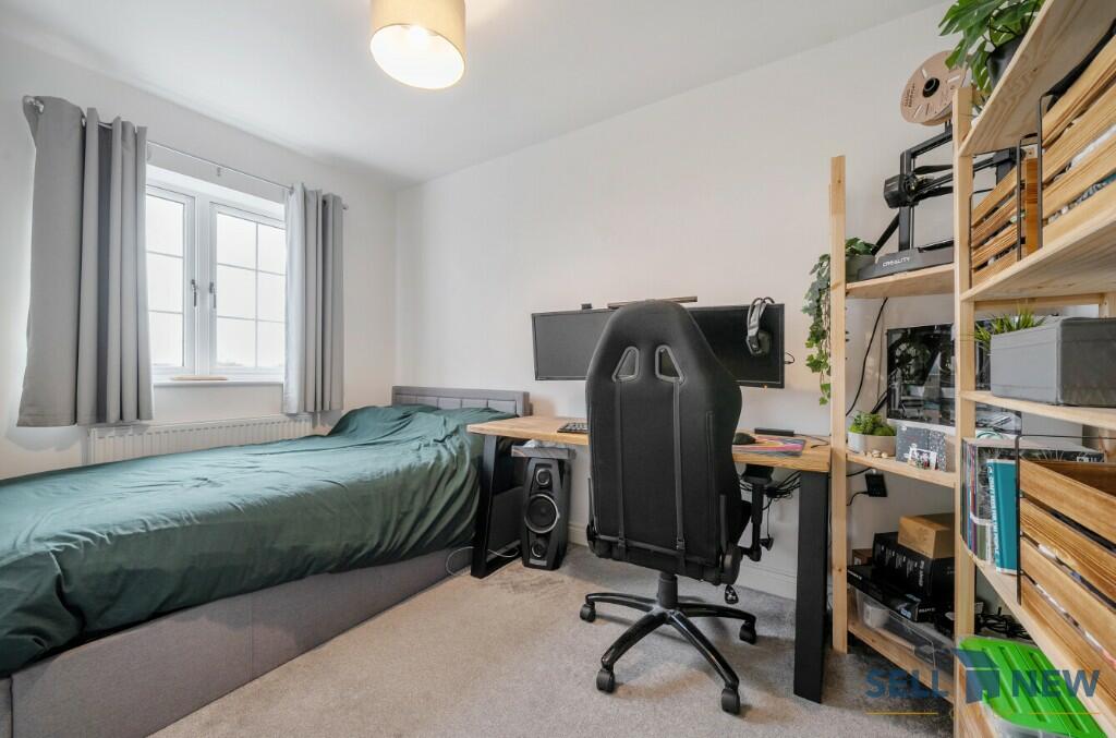 Guest bedroom 