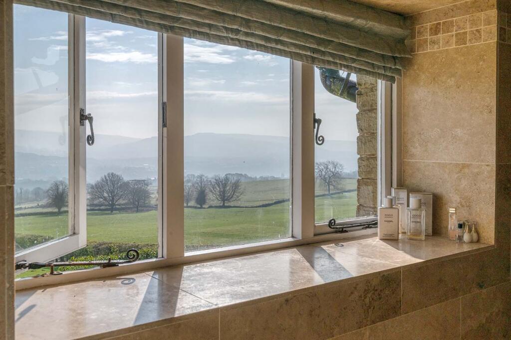 Principal En Suite Views