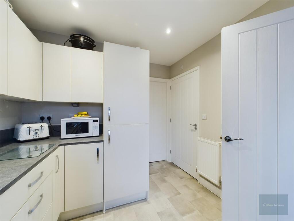 CAM02558G0-PR0117-ST