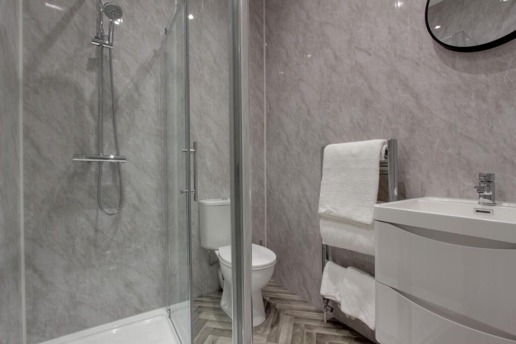 Flat 3 Shower Room