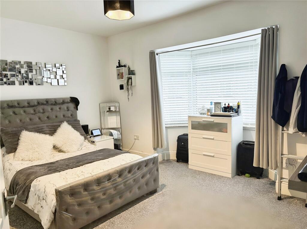Main Bedroom