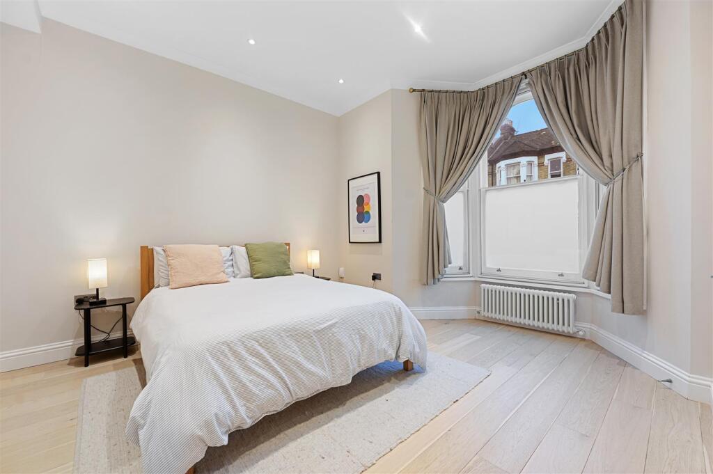 FB - GFF, 15 Bloemfontein Road - Bedroom3 (1).JPG