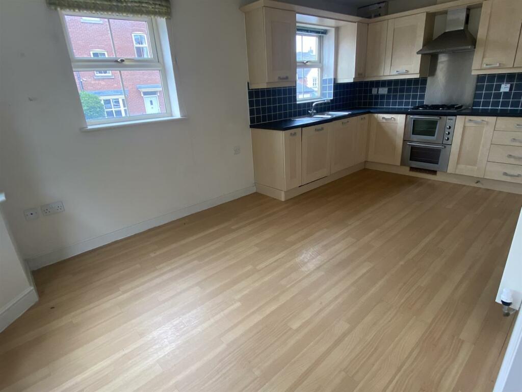 Dining kitchen