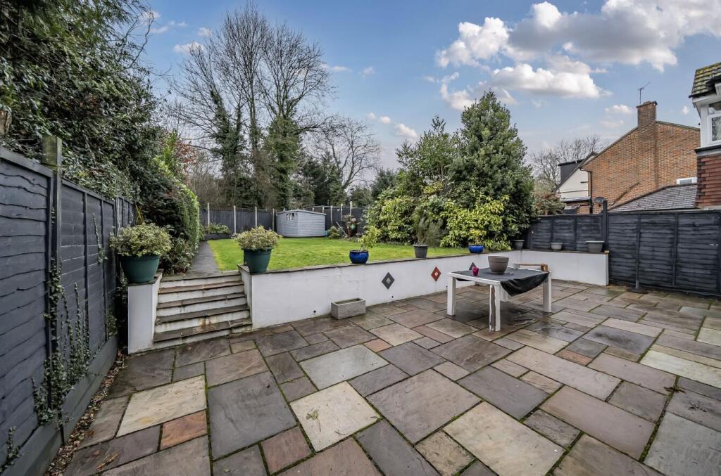 Davidson Frost-Wellings, DFW, Clamp Hill, Stanmore